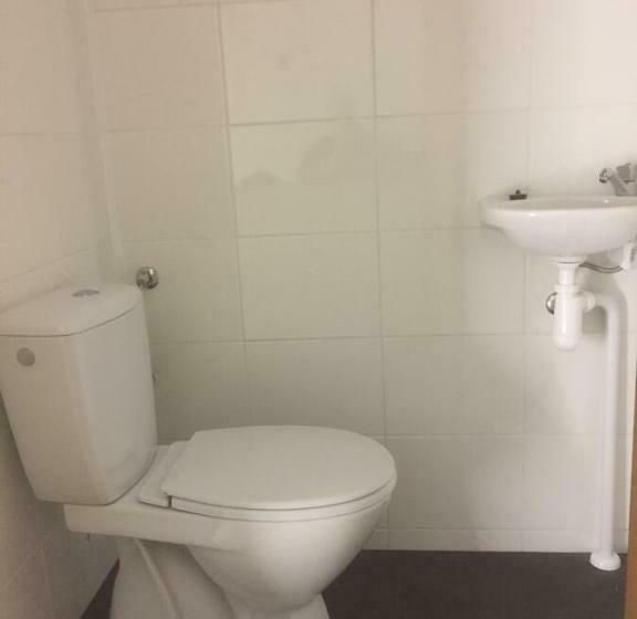 膳宿费 Op Nijverdal