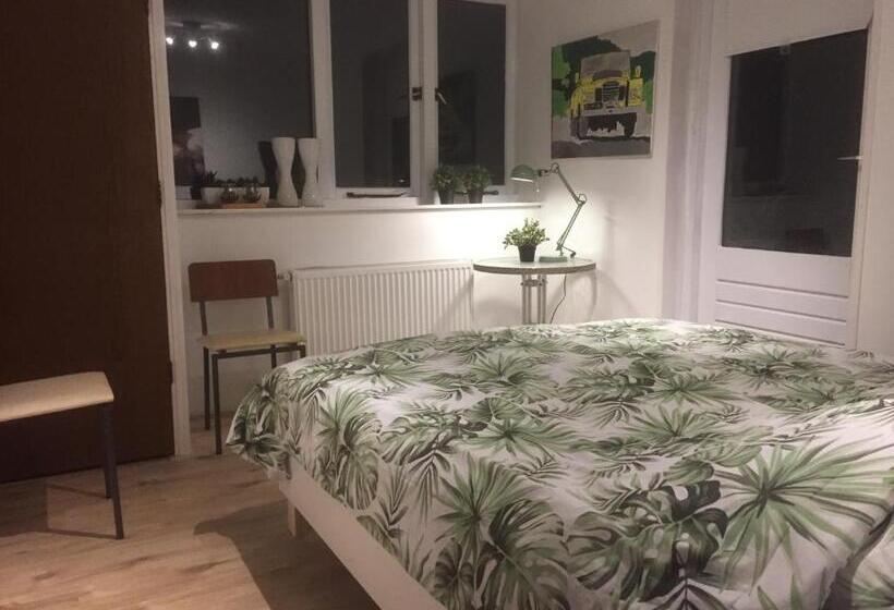 膳宿费 Op Nijverdal