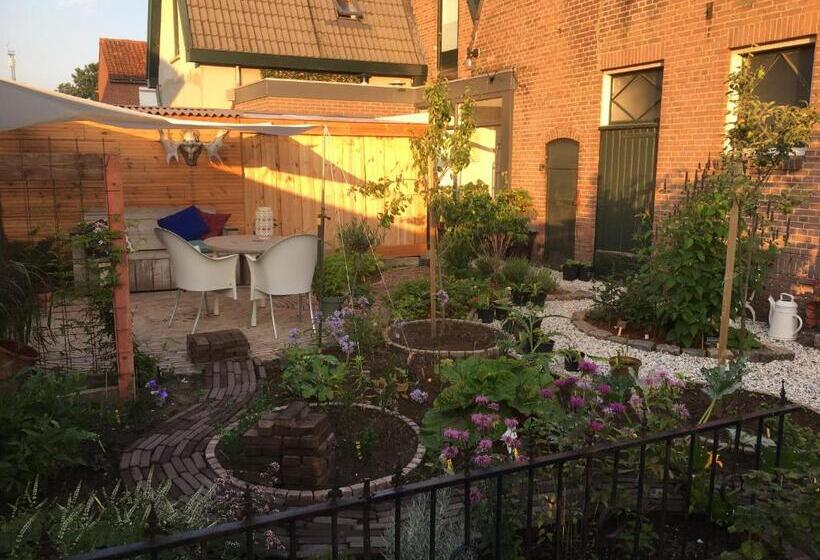 膳宿费 Op Nijverdal