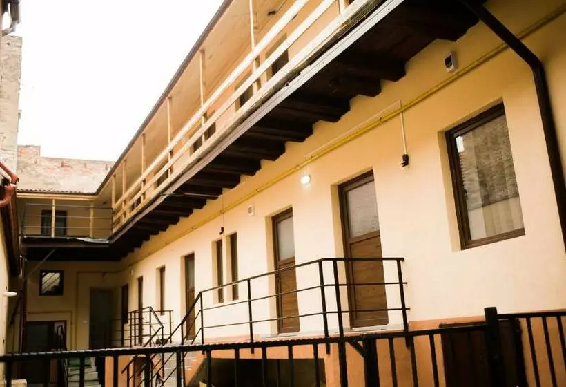 Ullysses Guest House