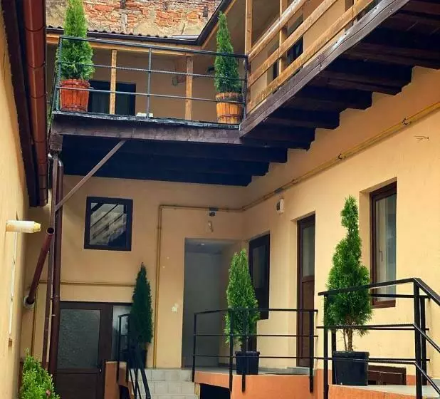 Ullysses Guest House