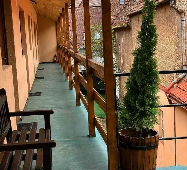 Ullysses Guest House