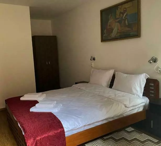 Ullysses Guest House