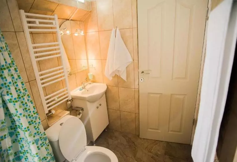 Ullysses Guest House