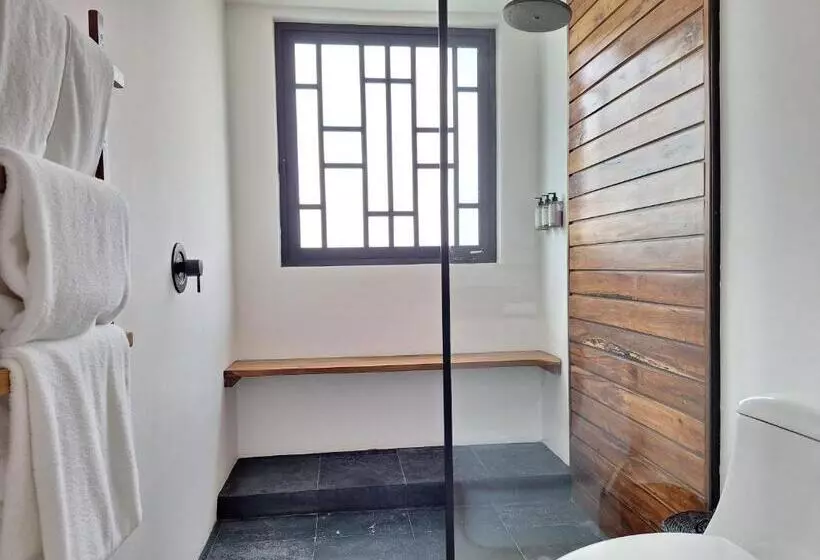 تختخواب و صبحانه El Brujo