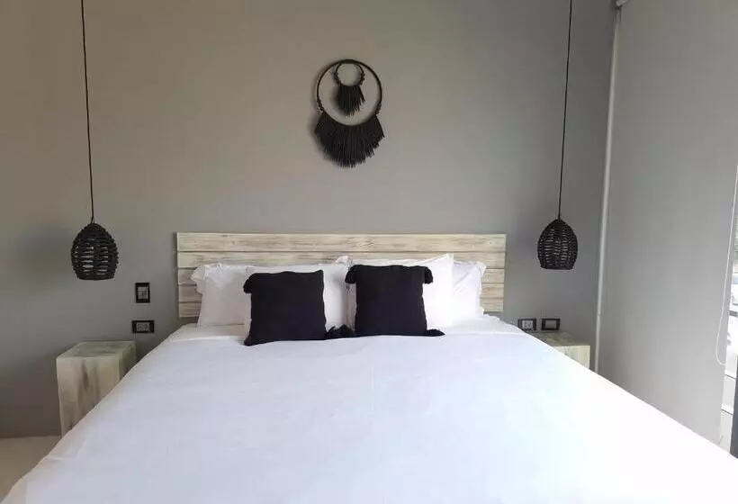 تختخواب و صبحانه El Brujo