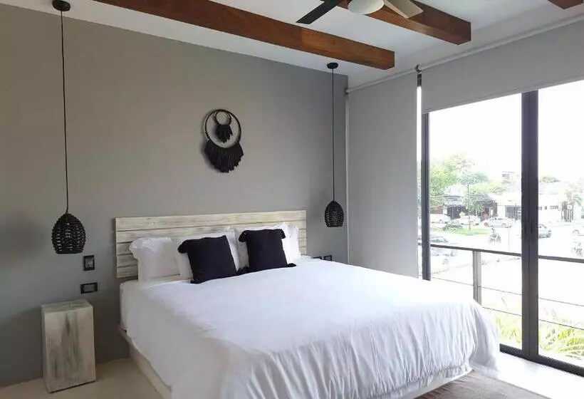 تختخواب و صبحانه El Brujo