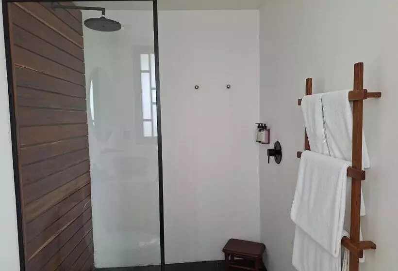 تختخواب و صبحانه El Brujo