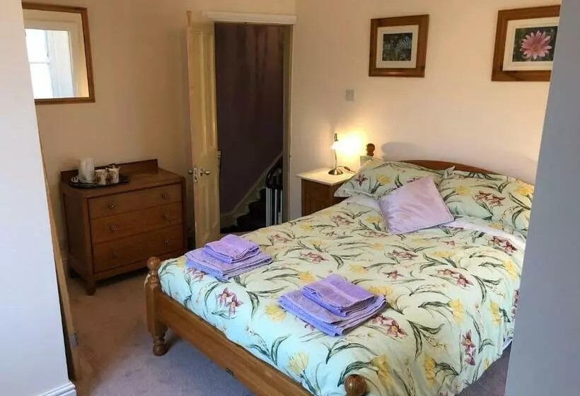 تختخواب و صبحانه Hartree Guest House