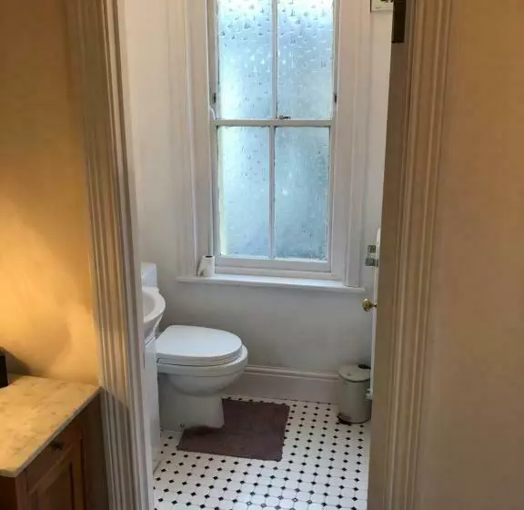 تختخواب و صبحانه Hartree Guest House