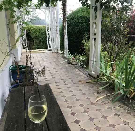 تختخواب و صبحانه Hartree Guest House