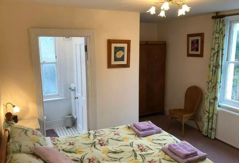 تختخواب و صبحانه Hartree Guest House