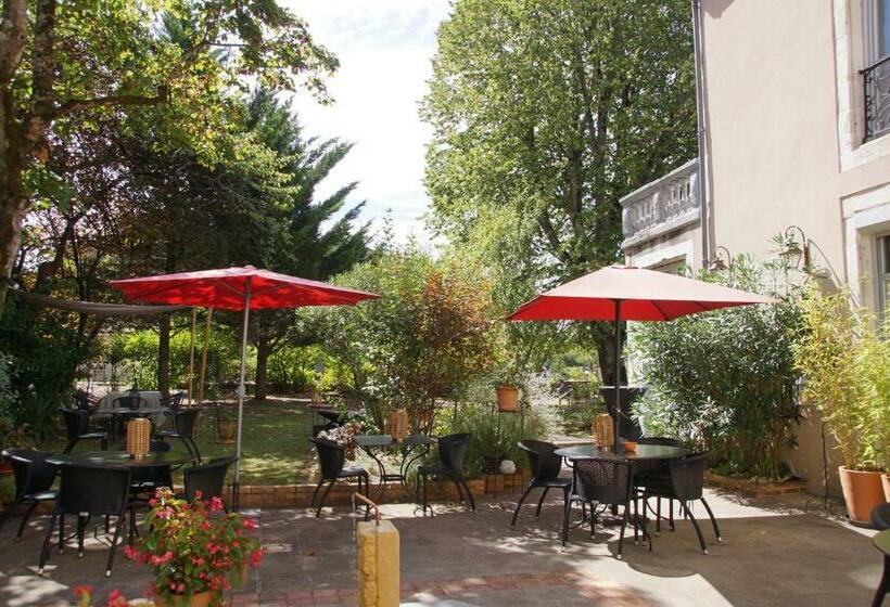 مبيت وإفطار Les Remparts De La Bastide