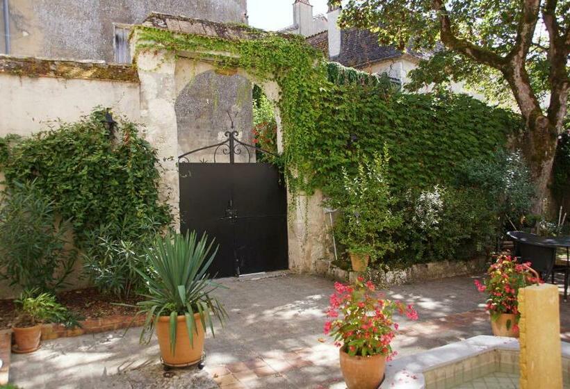 مبيت وإفطار Les Remparts De La Bastide