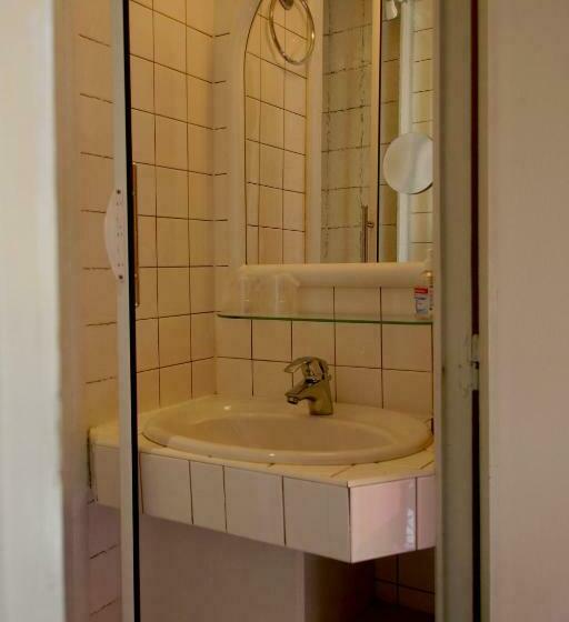 مبيت وإفطار Les Remparts De La Bastide