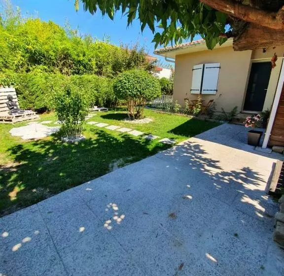 Aamiaismajoitus (B&B) Verolithos