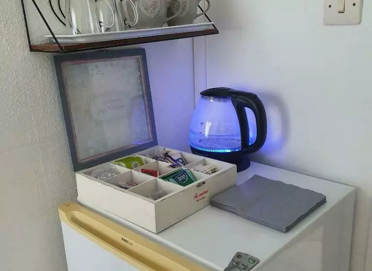 Aamiaismajoitus (B&B) Verolithos