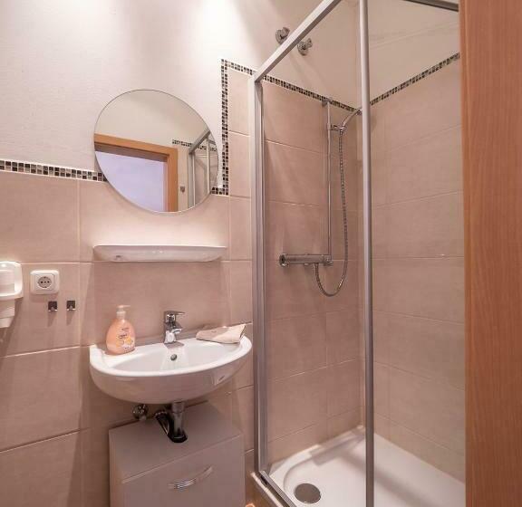 Hotel Kleinkunstbühne Zur Post Beim John In Obing