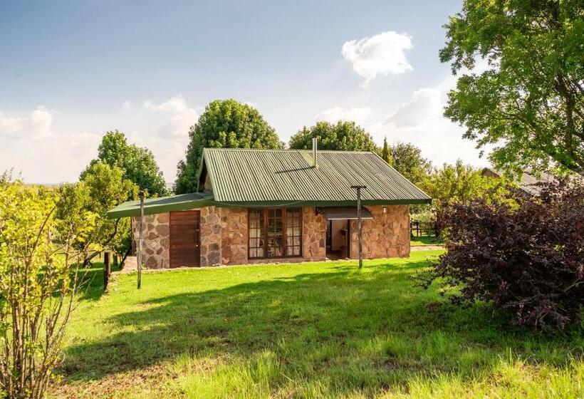 בית מלון כפרי Moonlight Meadows Just Outside Dullstoom