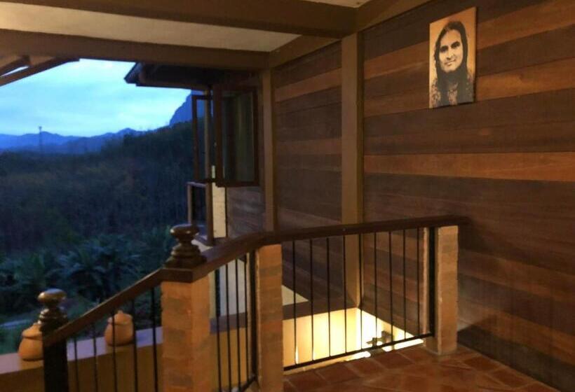 Pensão Billion Views Khaosok Homestay