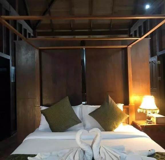 پانسیون Billion Views Khaosok Homestay