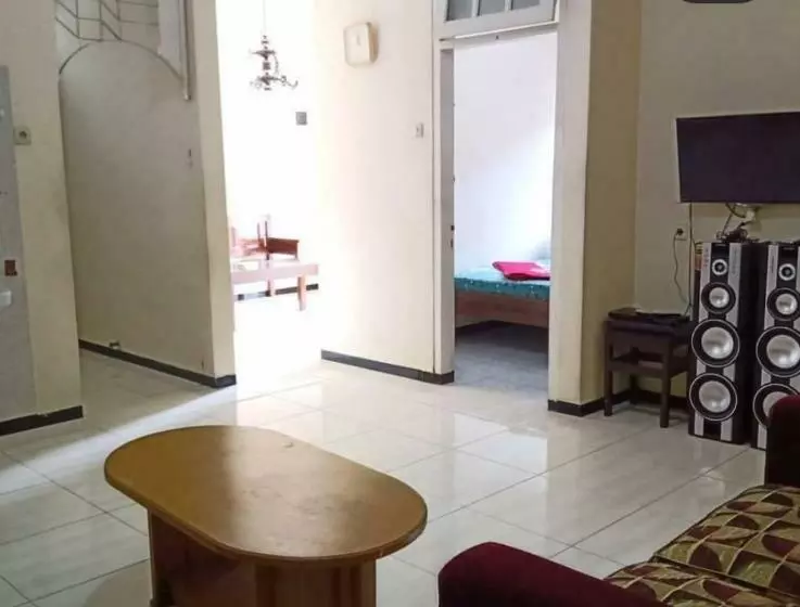 Pensió Villa 3 Putri 39