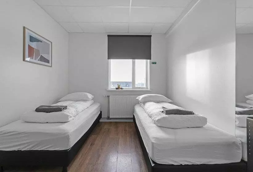 هاستل Bank Guesthouse