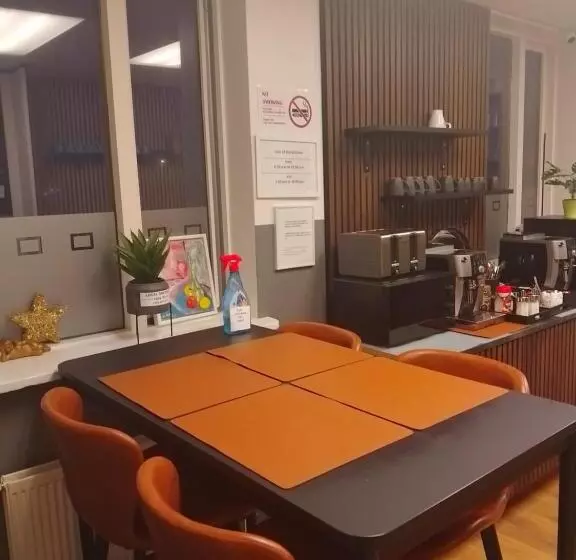 هاستل Bank Guesthouse