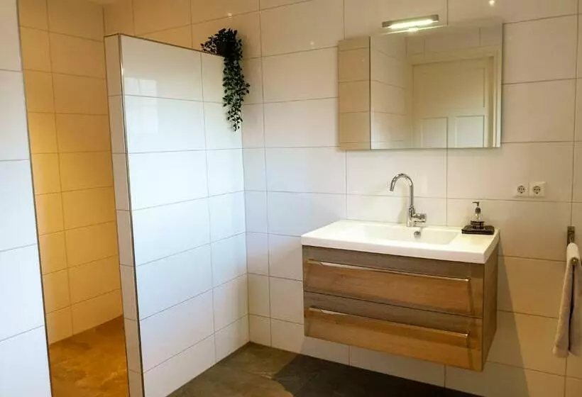 Aamiaismajoitus (B&B) Erve Iemhorst