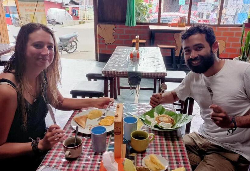 Bed and Breakfast Chacha Homestay & Dormitory