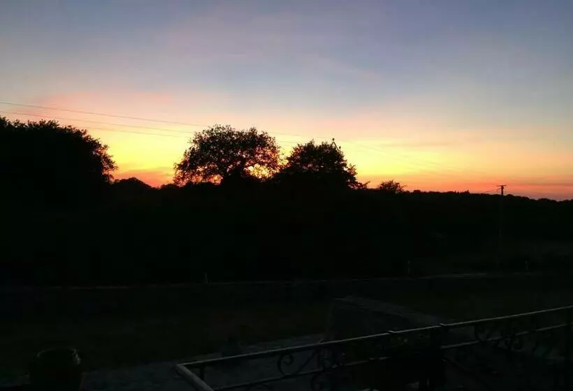 ベッドアンドブレックファースト Chez Sandrine