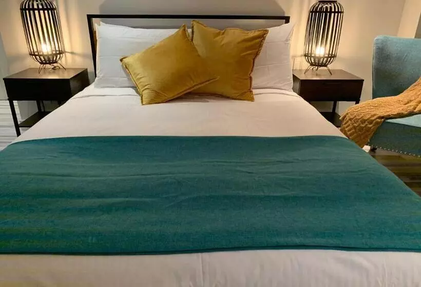 La Bohème   Bed & Breakfast