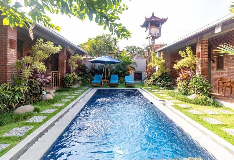 פנסיון Pondok Juli Canggu