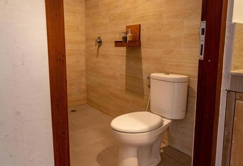 פנסיון Pondok Juli Canggu