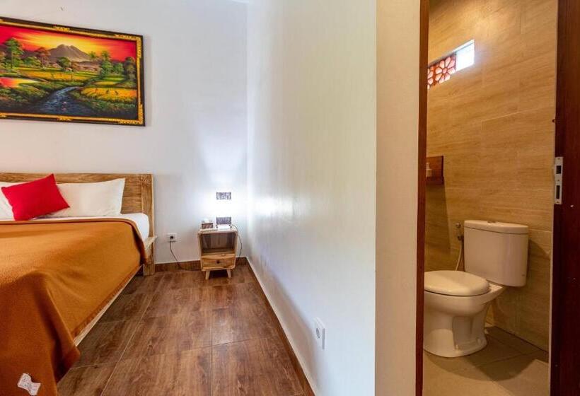 פנסיון Pondok Juli Canggu