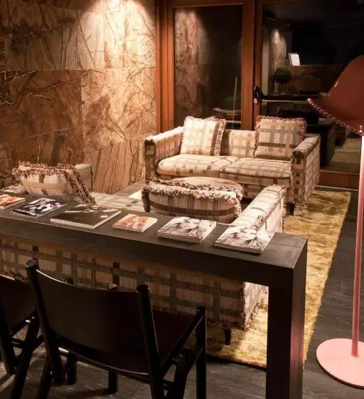 Отель Alexander Charme