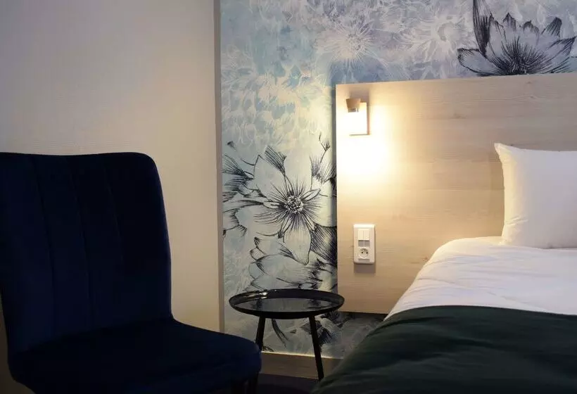 Brit Hotel Au Pays De Vitré