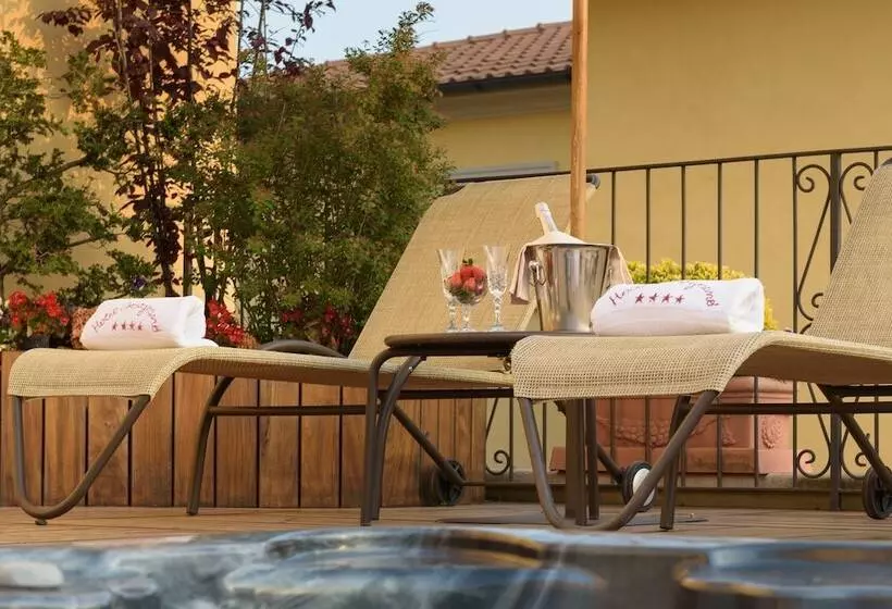 ホテル Corsignano