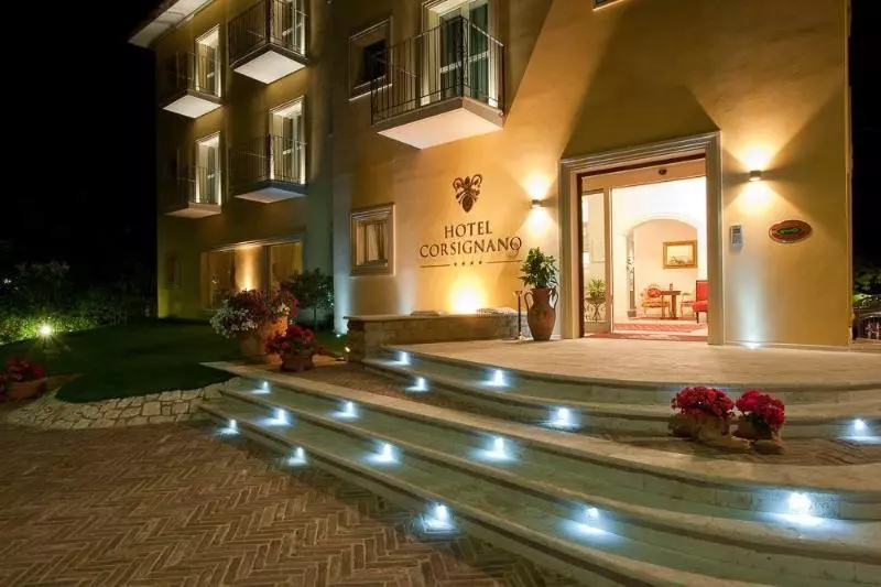 ホテル Corsignano