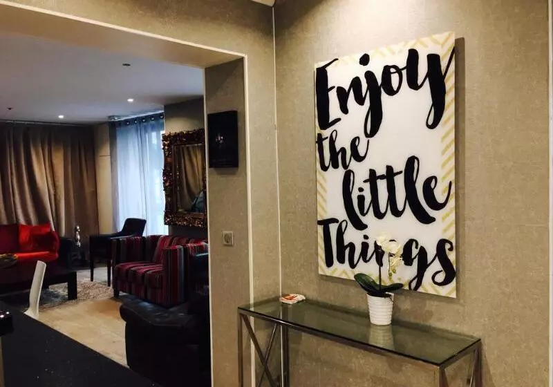 ホテル Enjoy Hostel