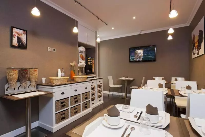 ホテル Enjoy Hostel