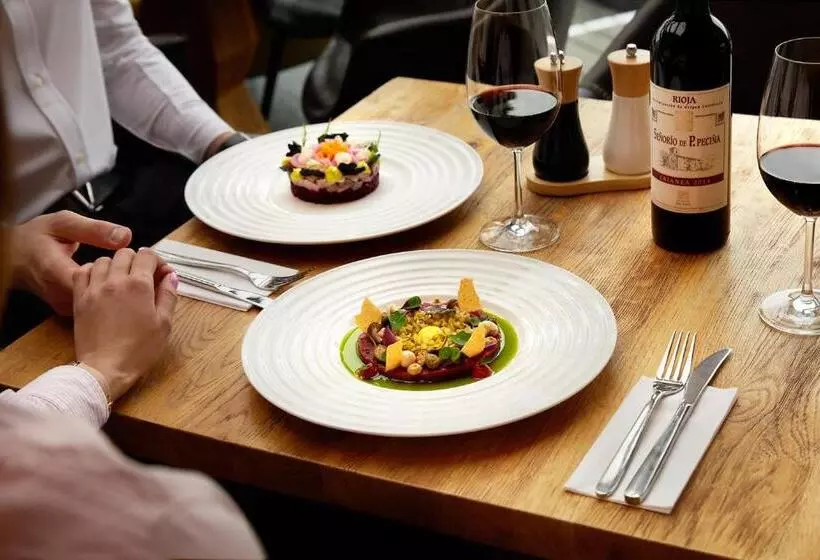 Отель Gleboczek Vine Resort& Spa