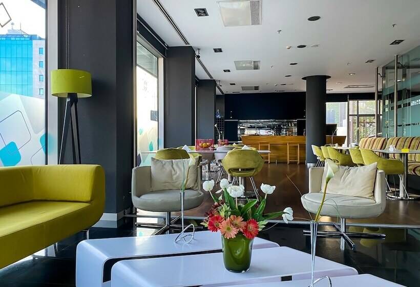 בית מלון כפרי Vernazza Suites