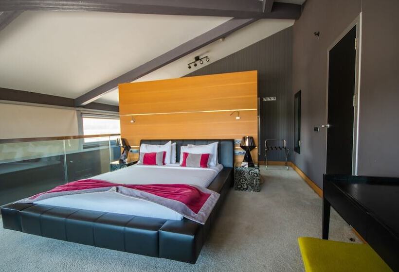 בית מלון כפרי Vernazza Suites