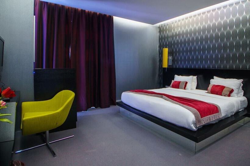 בית מלון כפרי Vernazza Suites