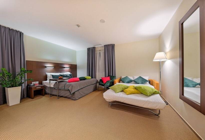 فندق Mercure Warszawa Airport