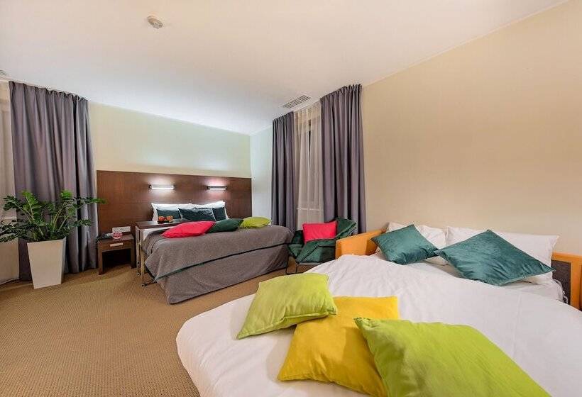 فندق Mercure Warszawa Airport