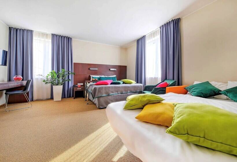 فندق Mercure Warszawa Airport