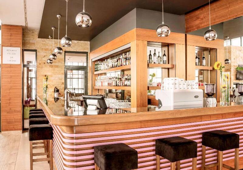 فندق Mercure Warszawa Airport