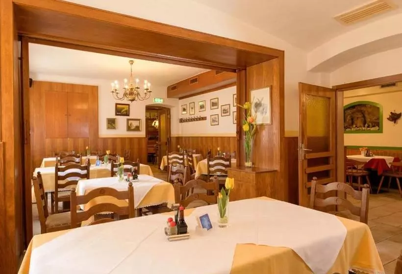 فندق Frühstückspension Meyer, Familie Orthacker